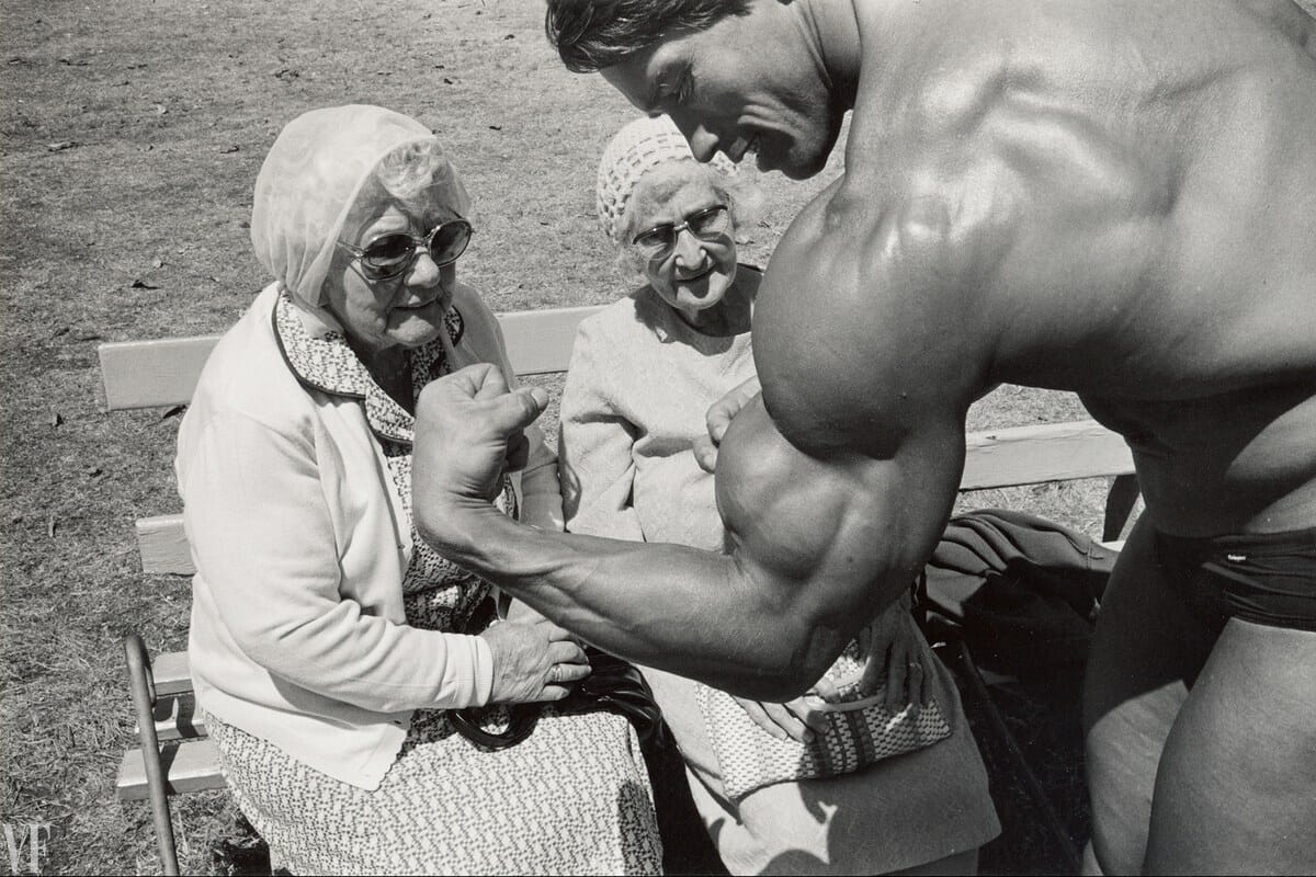 Arnold Schwarzenegger in pumping iron old ladies