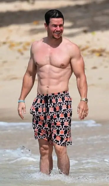 Mark Wahlberg Caught Shirtless During Vacation In Barbados -  Gay-Male-Celebs.com