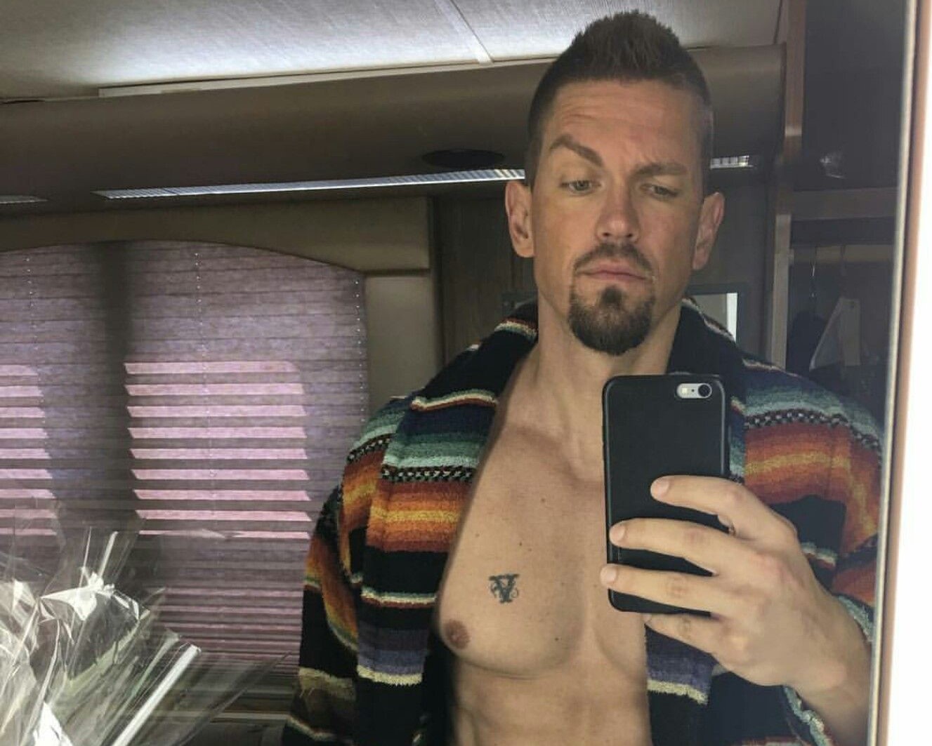 Steve howey nudes