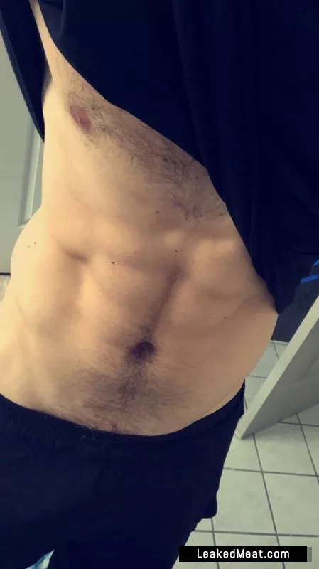 LEAK: Gregg Sulkin NAKED & Sexy Dick Pic Collection! 