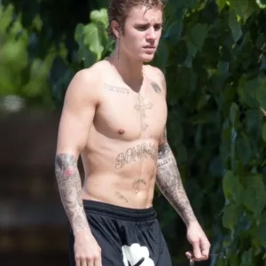 Justin Bieber naked body