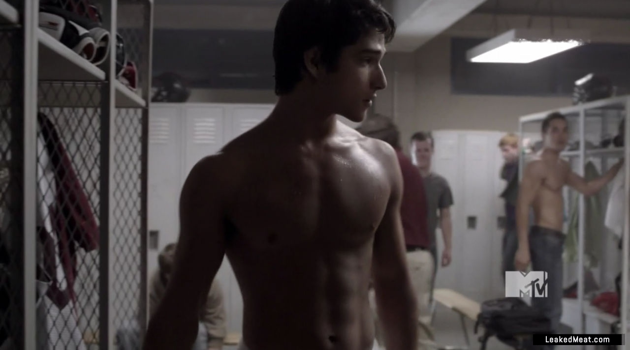 Tyler Posey nude