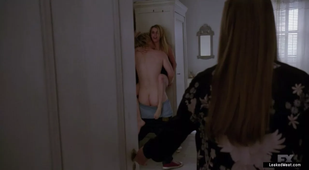 Evan Peters naked
