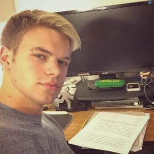 Kenton Duty Nude DICK Pics From His Cell Phone – [ UNCENSORED