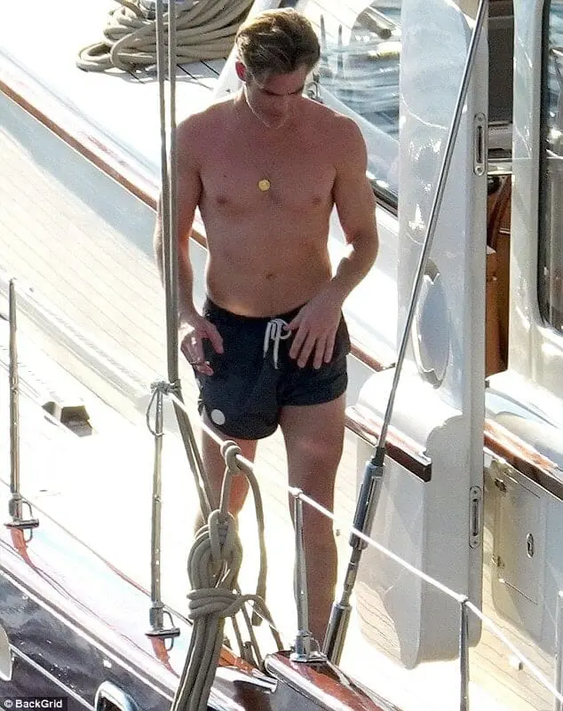 Chris Pine shirtless in Italy