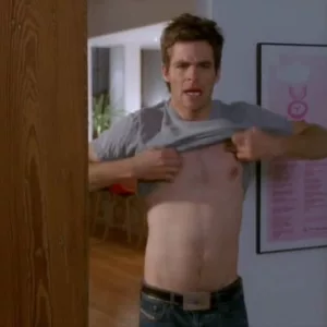 Chris Pine taking off his shirt