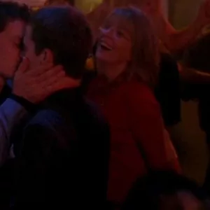 Chris Pine kissing