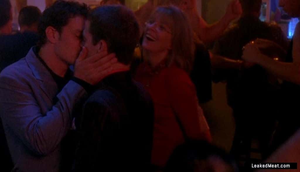 Chris Pine kissing