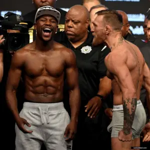 Conor McGregor penis from side with Floyd Mayweather