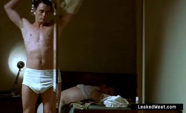 Daniel Craig hot body