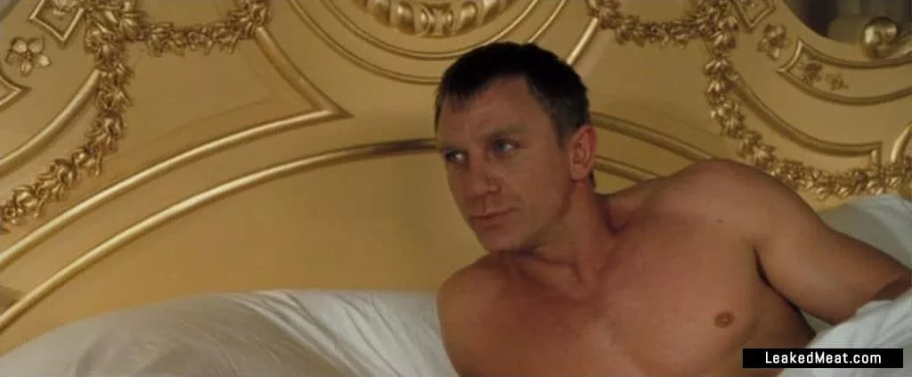 Daniel Craig sexy nude pic