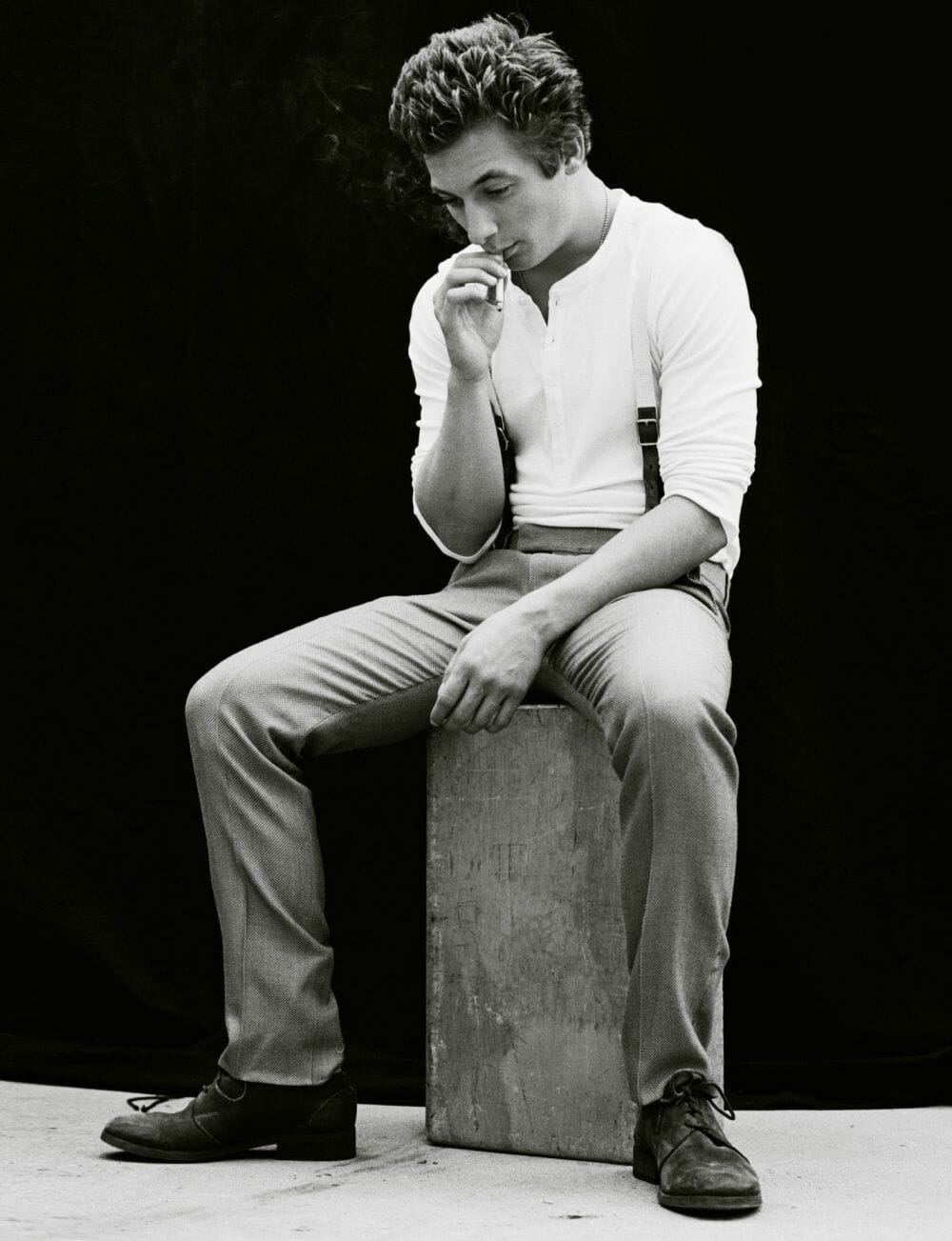 Jeremy Allen White sexy images