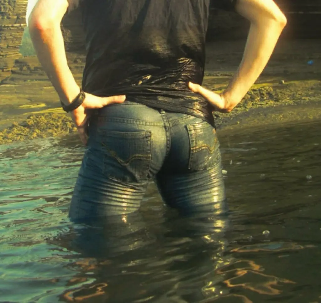 Josh Hutcherson nice ass