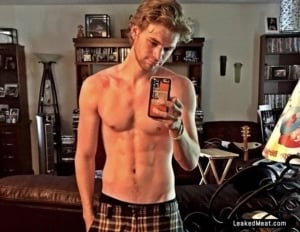 Kenton Duty Nude DICK Pics From His Cell Phone – [ UNCENSORED