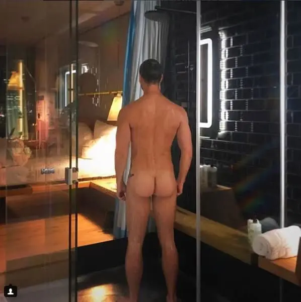 Max Emersonbutt naked in shower