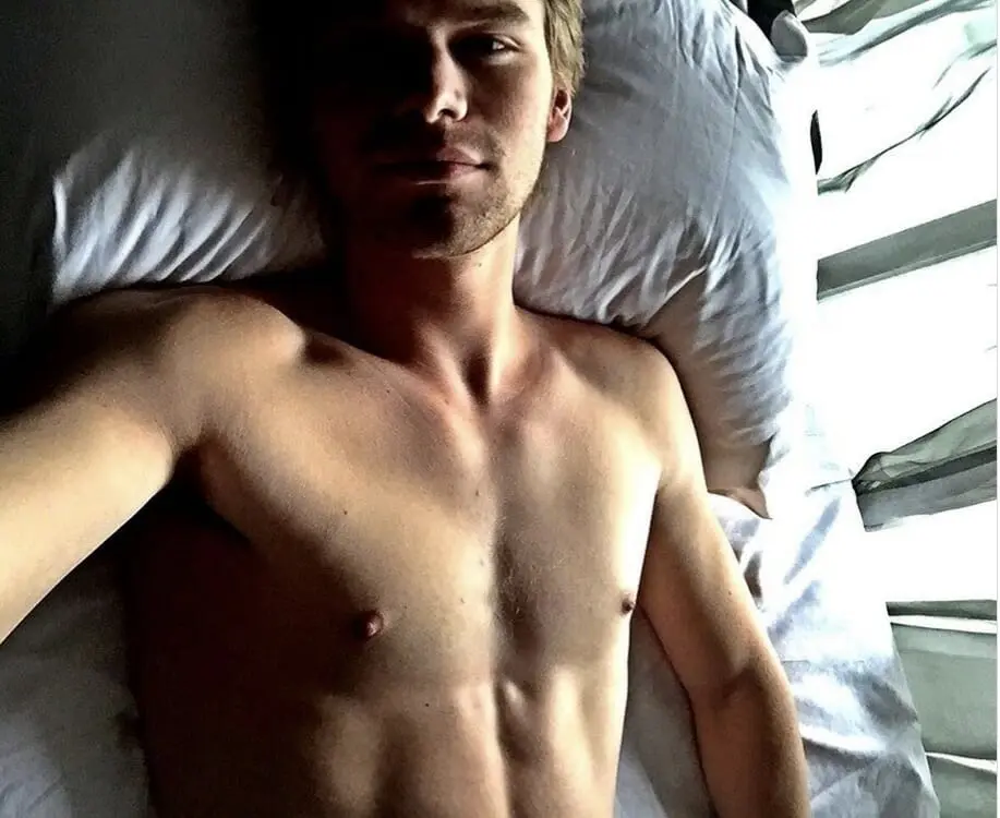Kenton Duty Nude DICK Pics From His Cell Phone – [ UNCENSORED! ] 