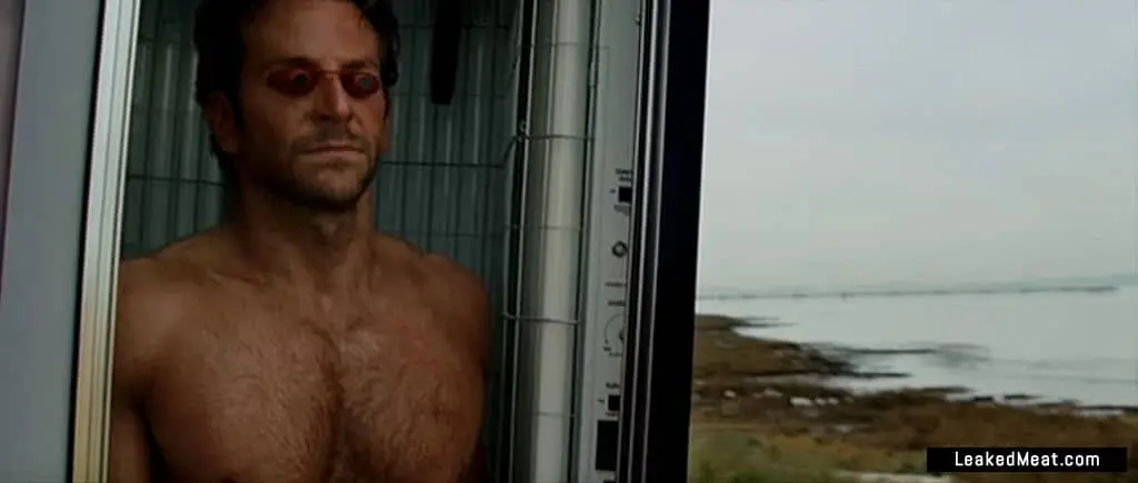 Bradley Cooper sexy nude