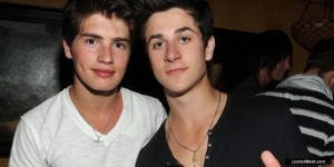 David Henrie Nude Pics — He has a HUGE package. • Leaked Meat