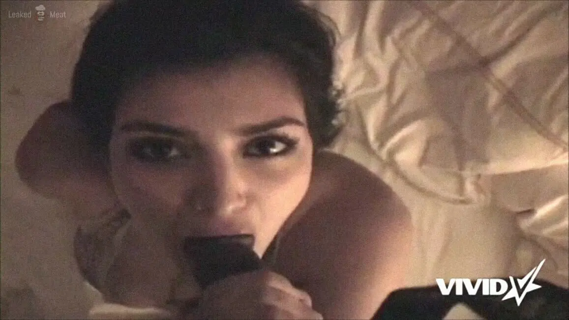 Ray J dick in Kim's mouth