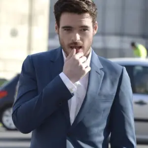 Richard Madden sexy and delicious gallery