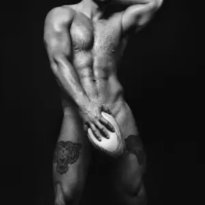 Simon Dunn nude photo shoot