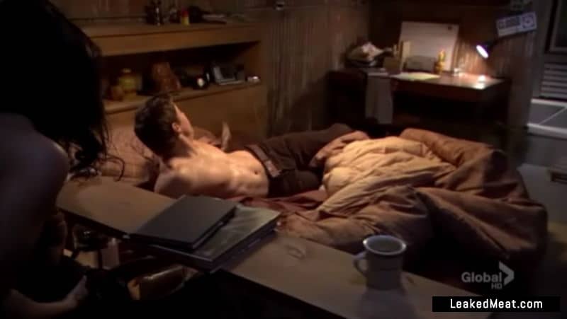 Jeremy Renner sexy naked