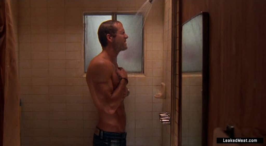 Ryan Reynolds upset in the shower