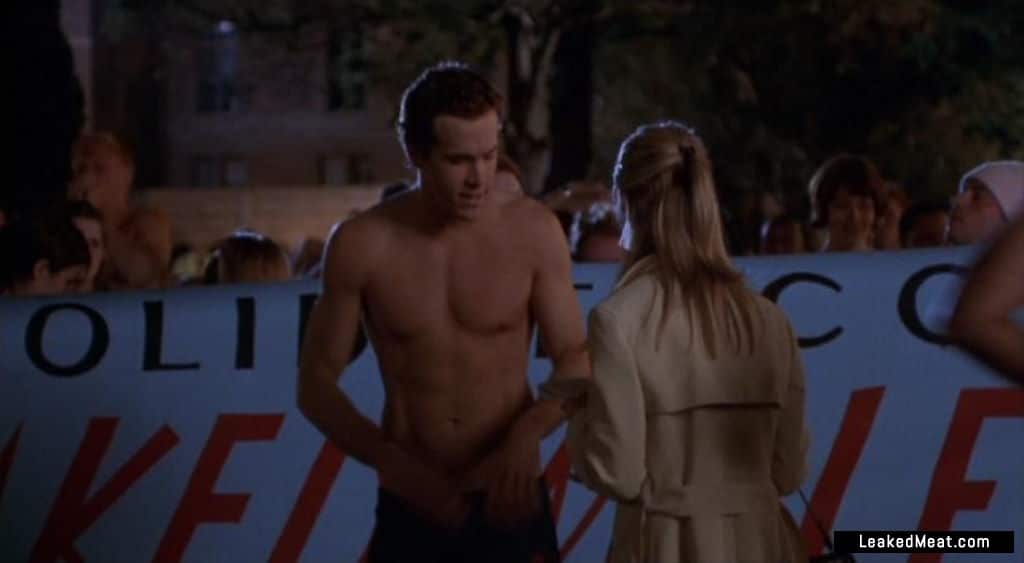 Ryan Reynolds and girl in bikini