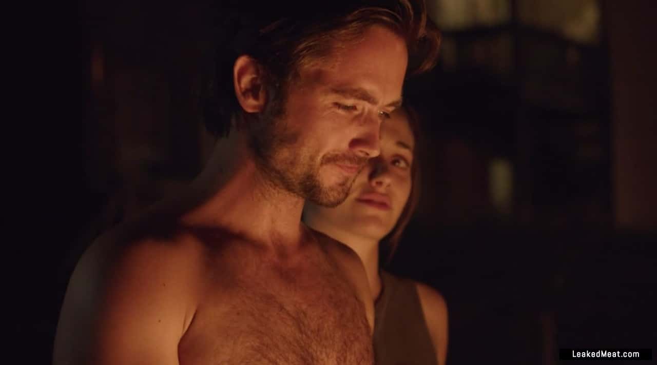 Justin Chatwin full frontal