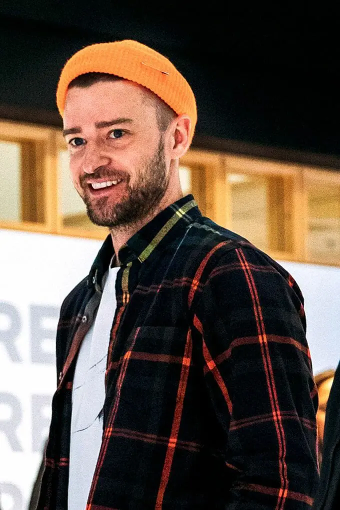 Justin Timberlake looking sexy in plaid shirt
