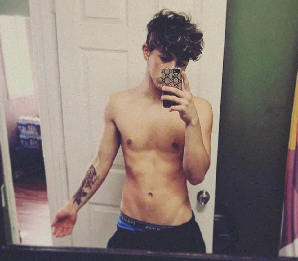 Mikey 🔥 @mikeybarone nude pics