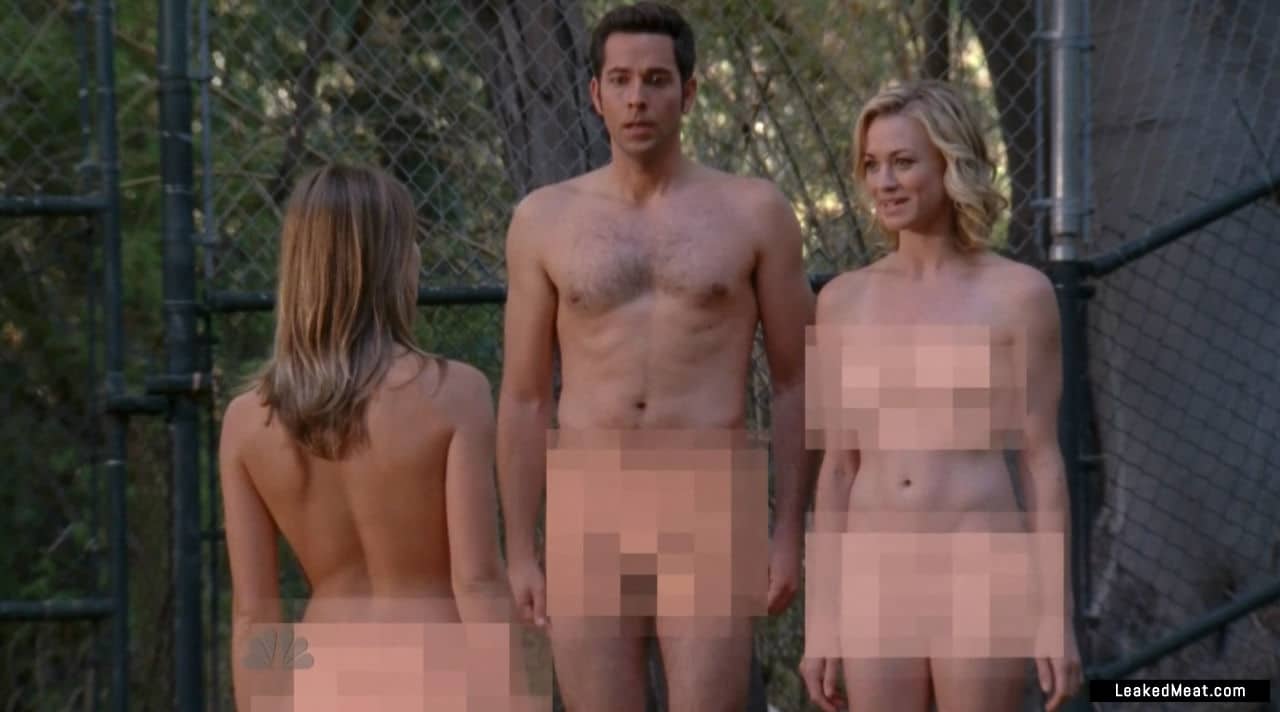 Zachary Levi sexy nude