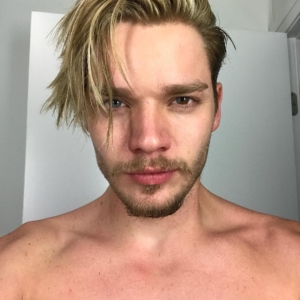 Dominic Sherwood Nude Photos & SEXY Video Collection!