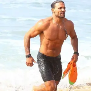 Jeremy Jackson Nude Pictures & Sizzling NSFW Videos