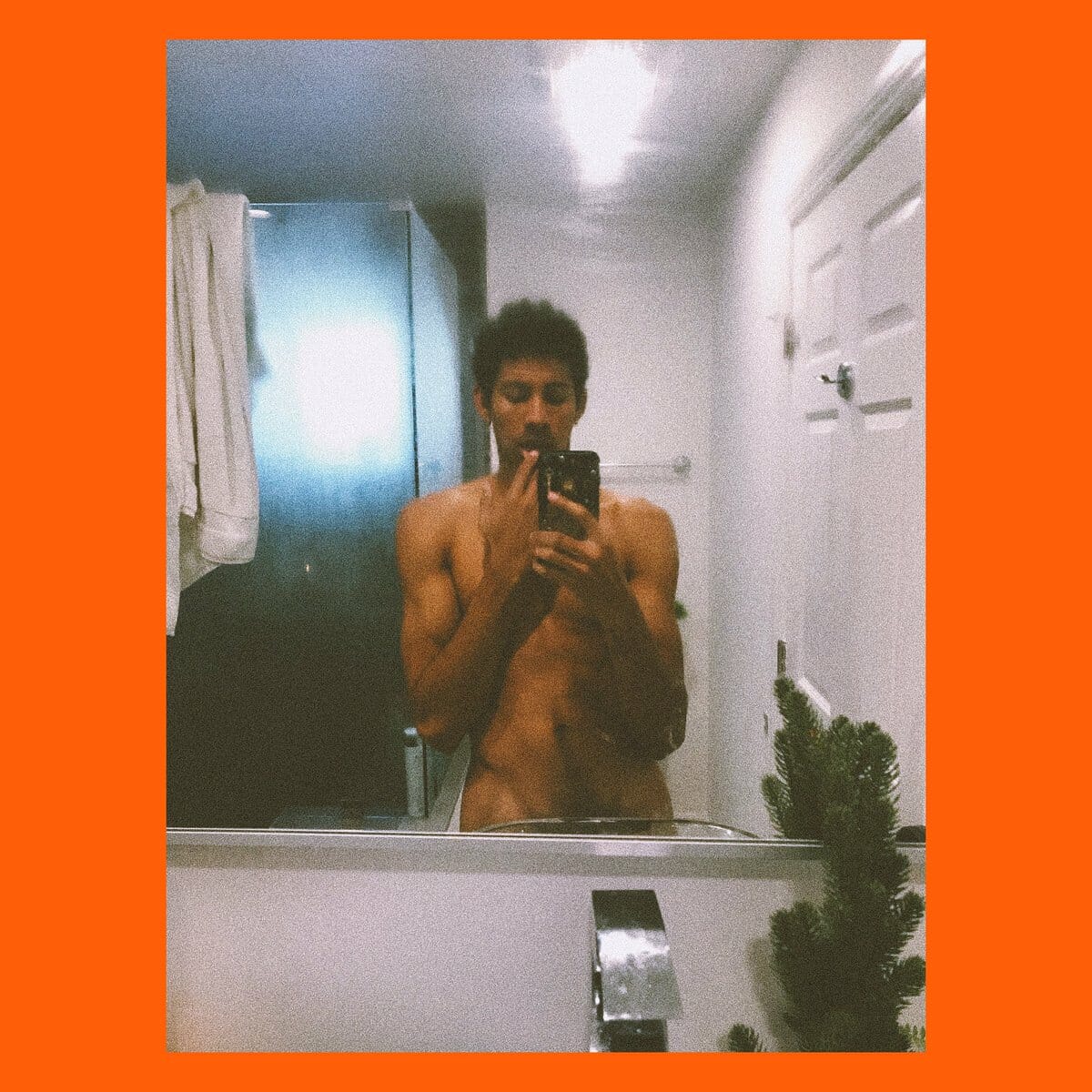 Keiynan Lonsdale penis exposed