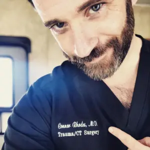 Colin Donnell hot