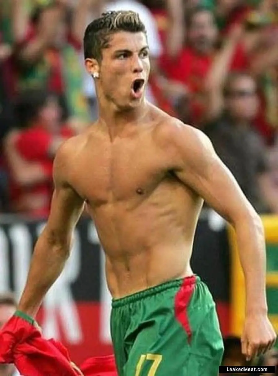 Cristiano Ronaldo naked body