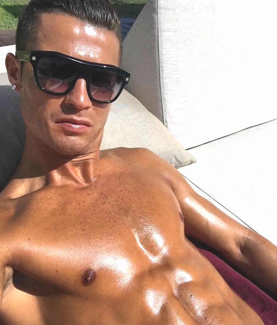 Watch Online |  Cristiano Ronaldo Nude Pics, Videos & Leaked NSFW!