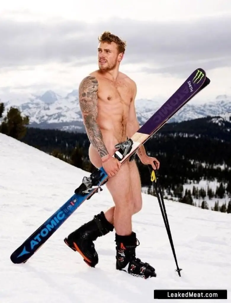 Gus Kenworthy sexy nude pic.