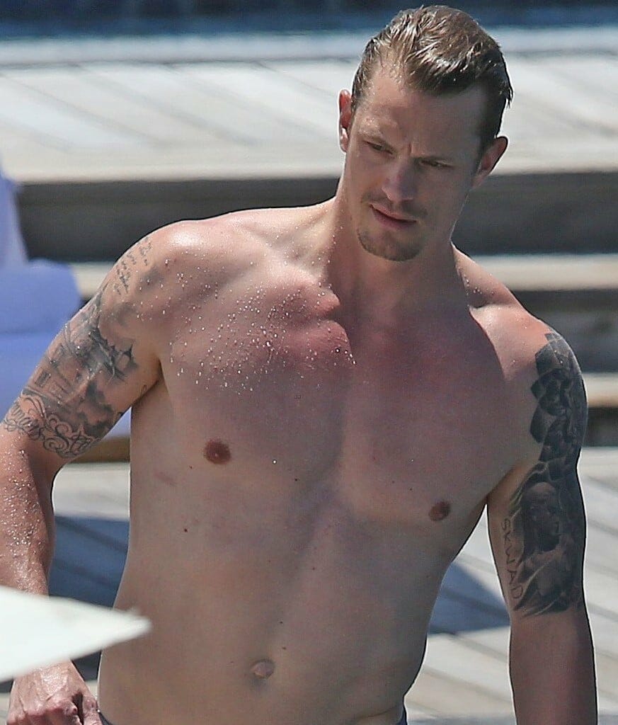 Joel kinnaman naked