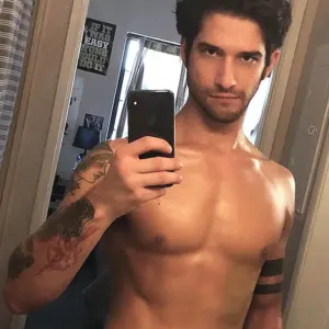 Tyler Posey Nude Pics Exposed - SO HOT!