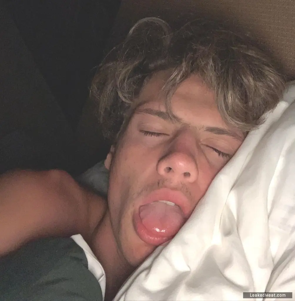 Jace Norman uncensored nude pic