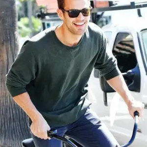 Theo James smiling bike sexy