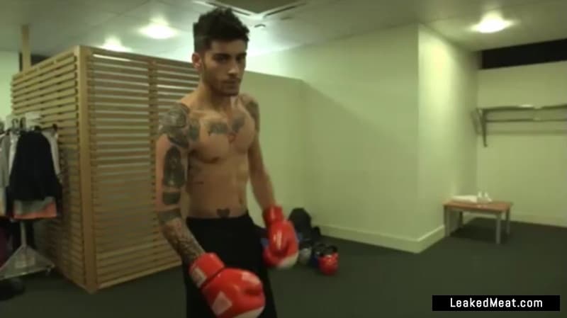 Zayn Malik boxing shirtless