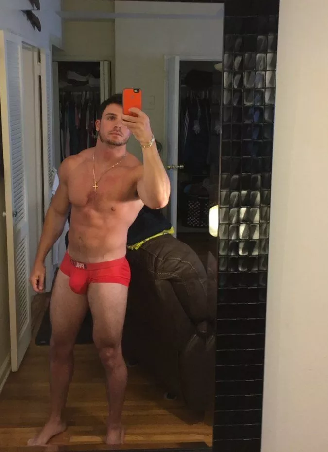 Watch Online |  Philip Fusco’s Dick & Leaked Jerk Off Tape Will Give You Goosebumps!