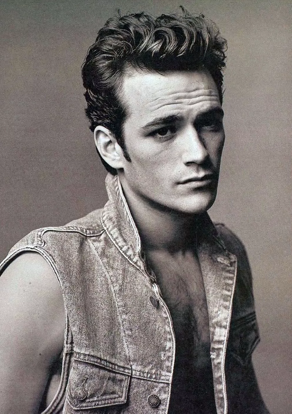 Watch Online |  Luke Perry Nude Photos & Video Clips