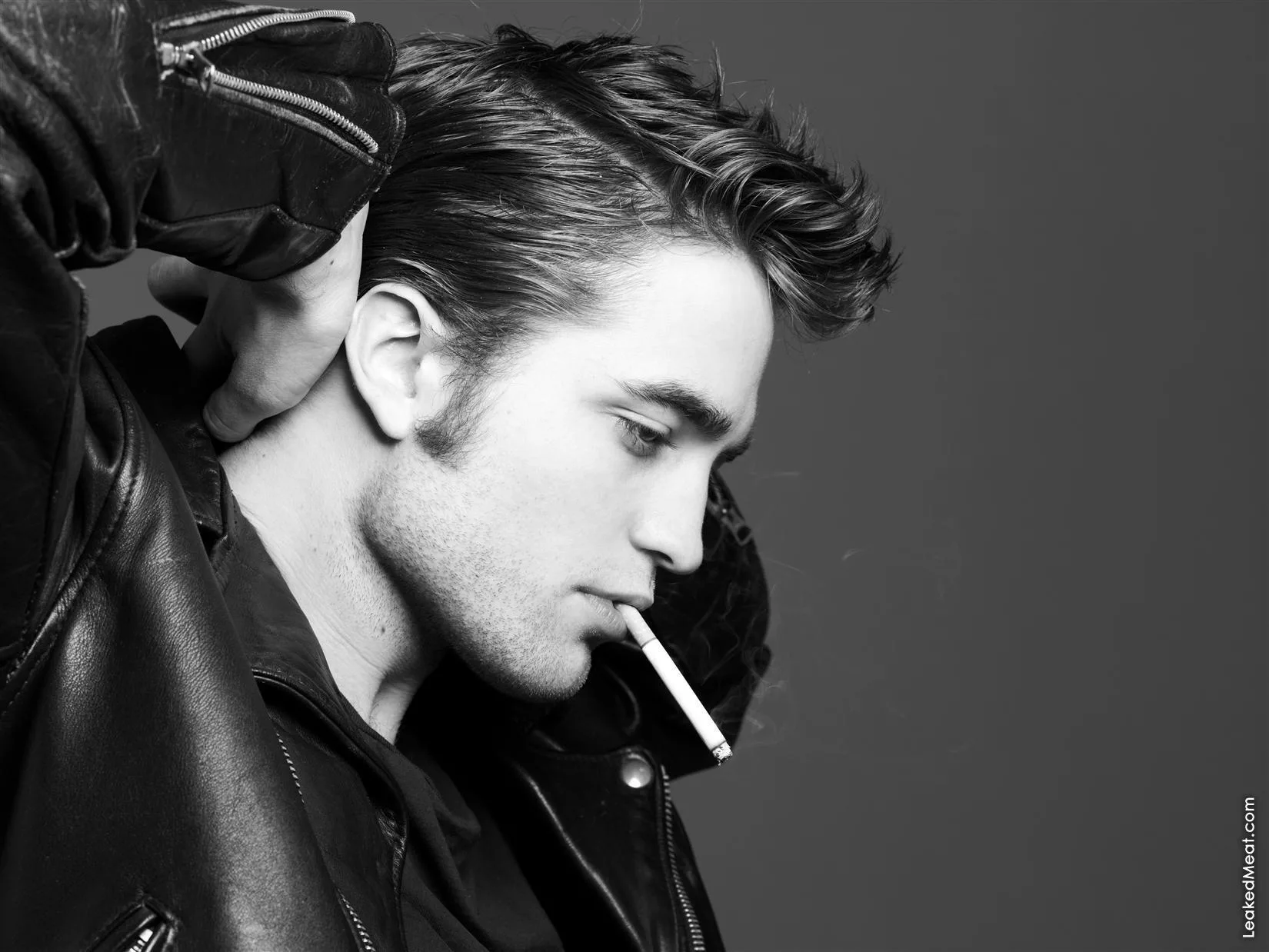 Robert Pattinson | LeakedMeat 0
