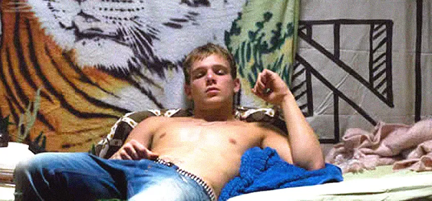 Max Thieriot shirtless in jeans