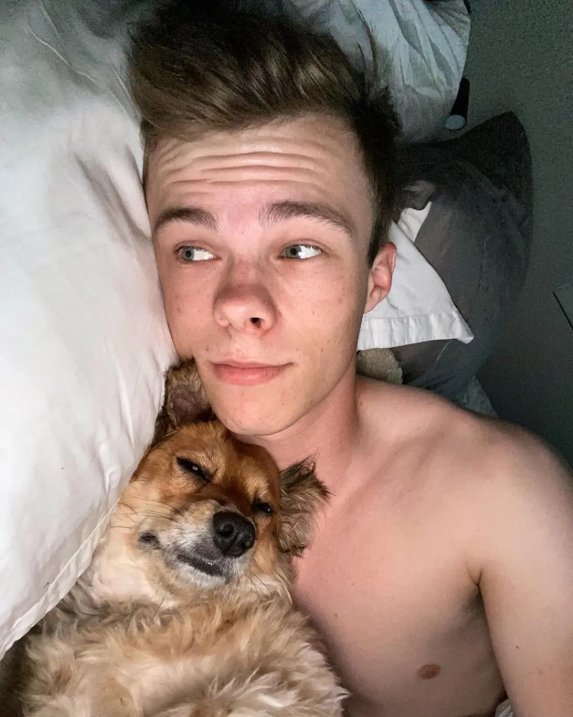 Nic Hamilton selfie with doggy